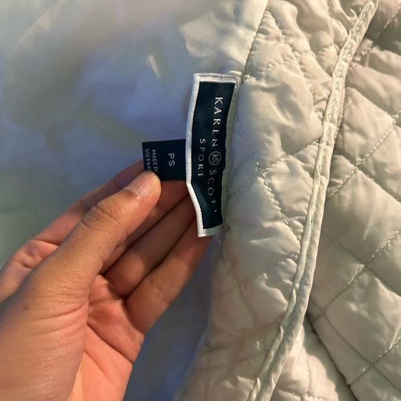 Vest - Picture 3 of 3